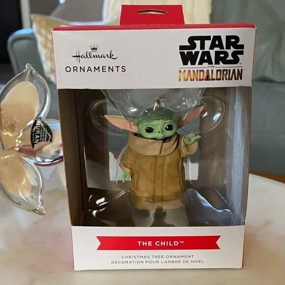 Hallmark Star Wars Mandalorian Grogu The Child Baby Yoda Red Box Ornament NIB - Picture 4 of 11